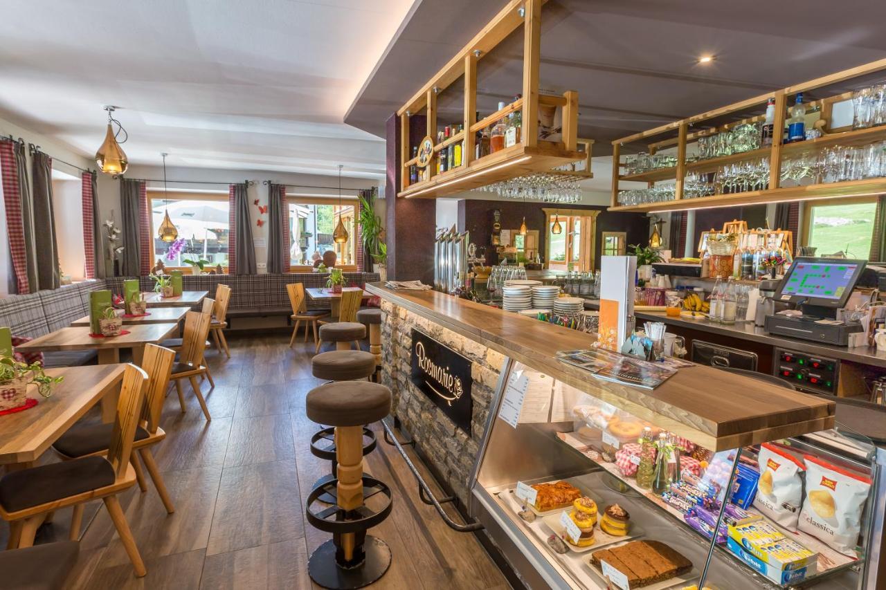 Hotel Restaurant Rosmarie フェルダーズ エクステリア 写真